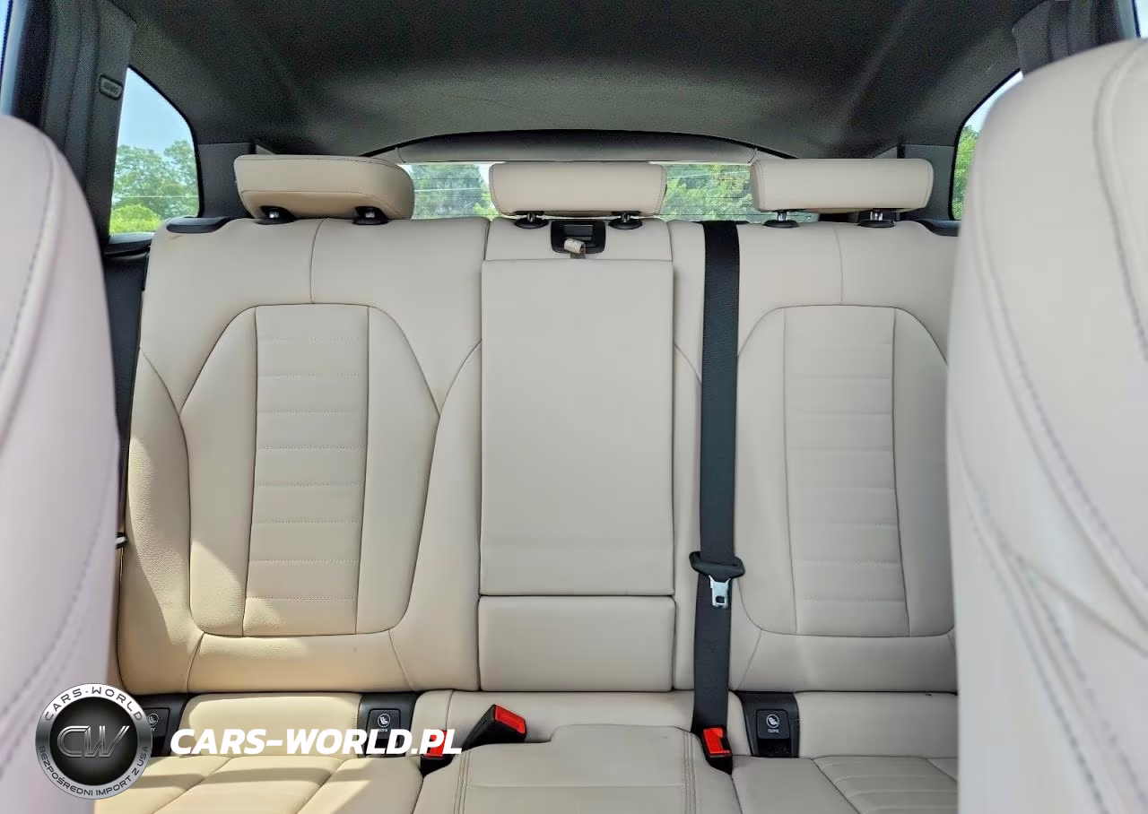 2019 BMW X3 xDrive30I VIN:5UXTR9C51KLP97647 - 10