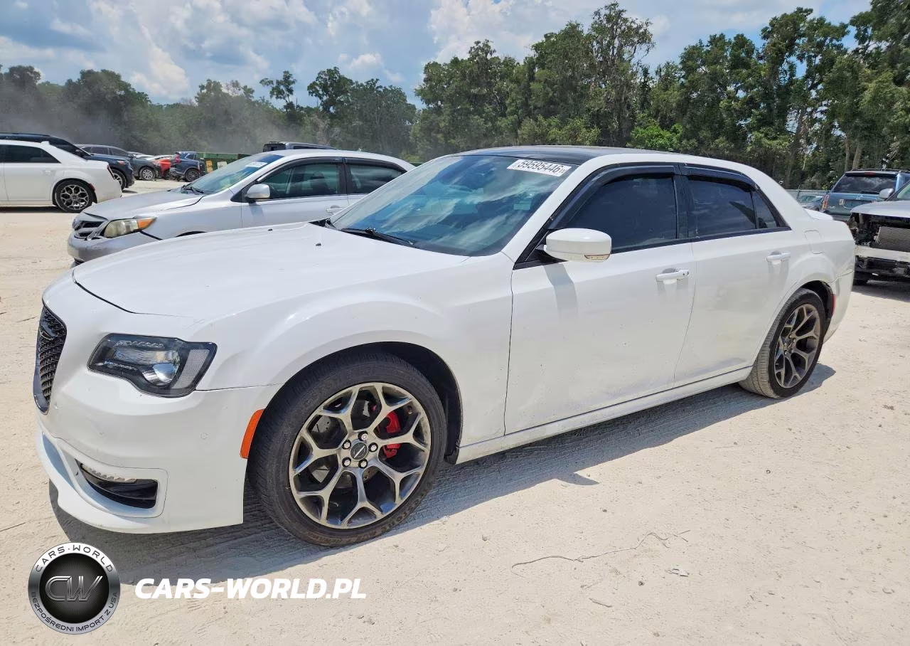 2017 Chrysler 300 S – zdjęcie 1 z 13