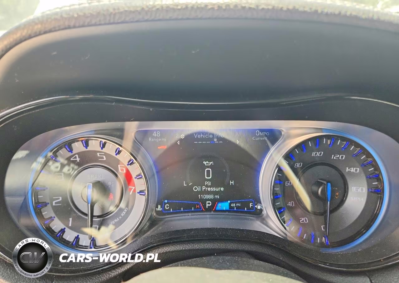 2017 Chrysler 300 S VIN:2C3CCABT2HH650185 - 9