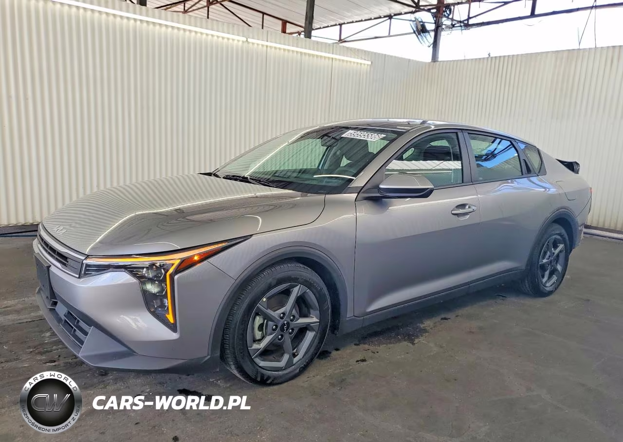 2025 Kia K4 Lxs – zdjęcie 1 z 12