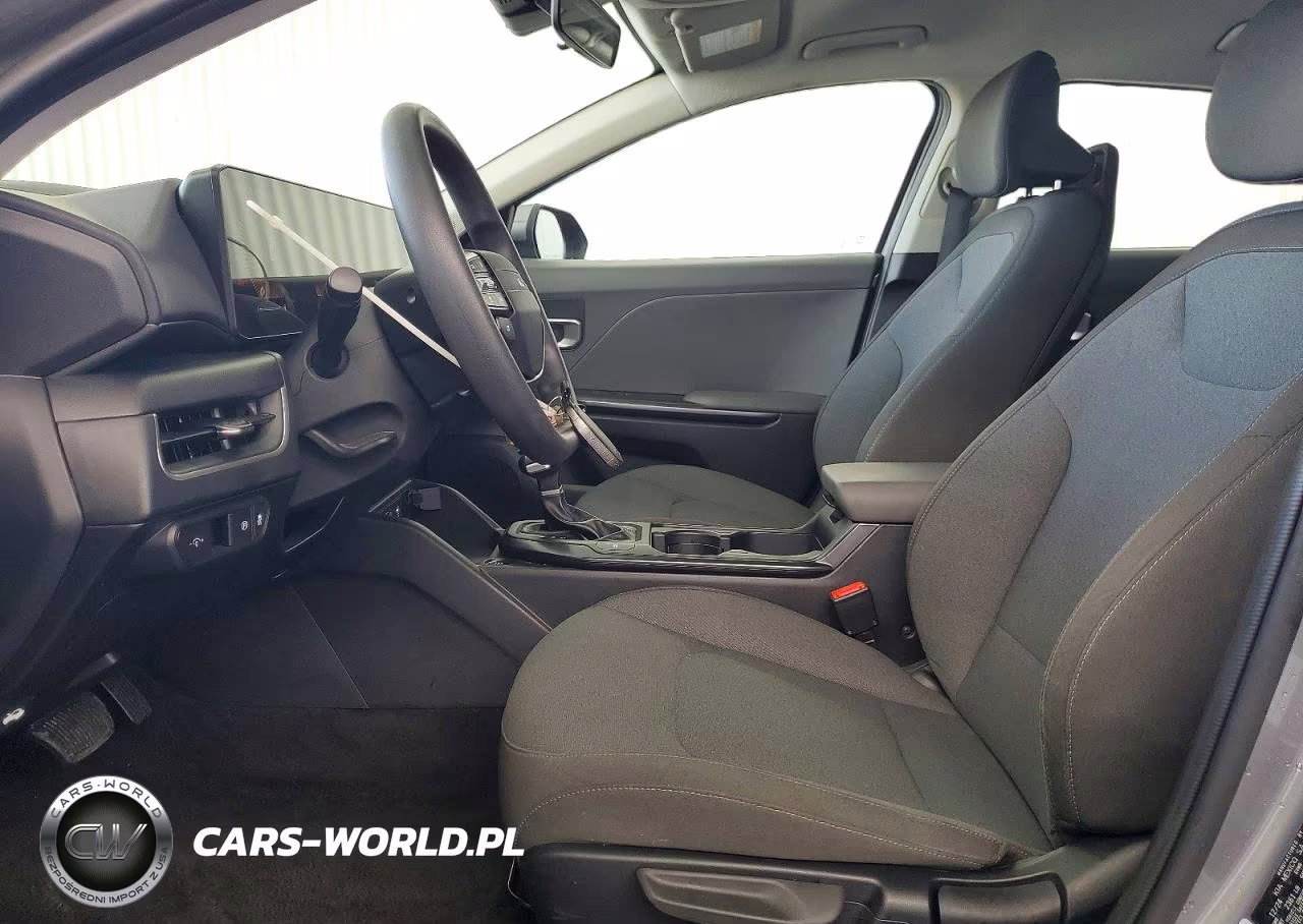 2025 Kia K4 Lxs VIN:3KPFT4DEXSE079668 - 7