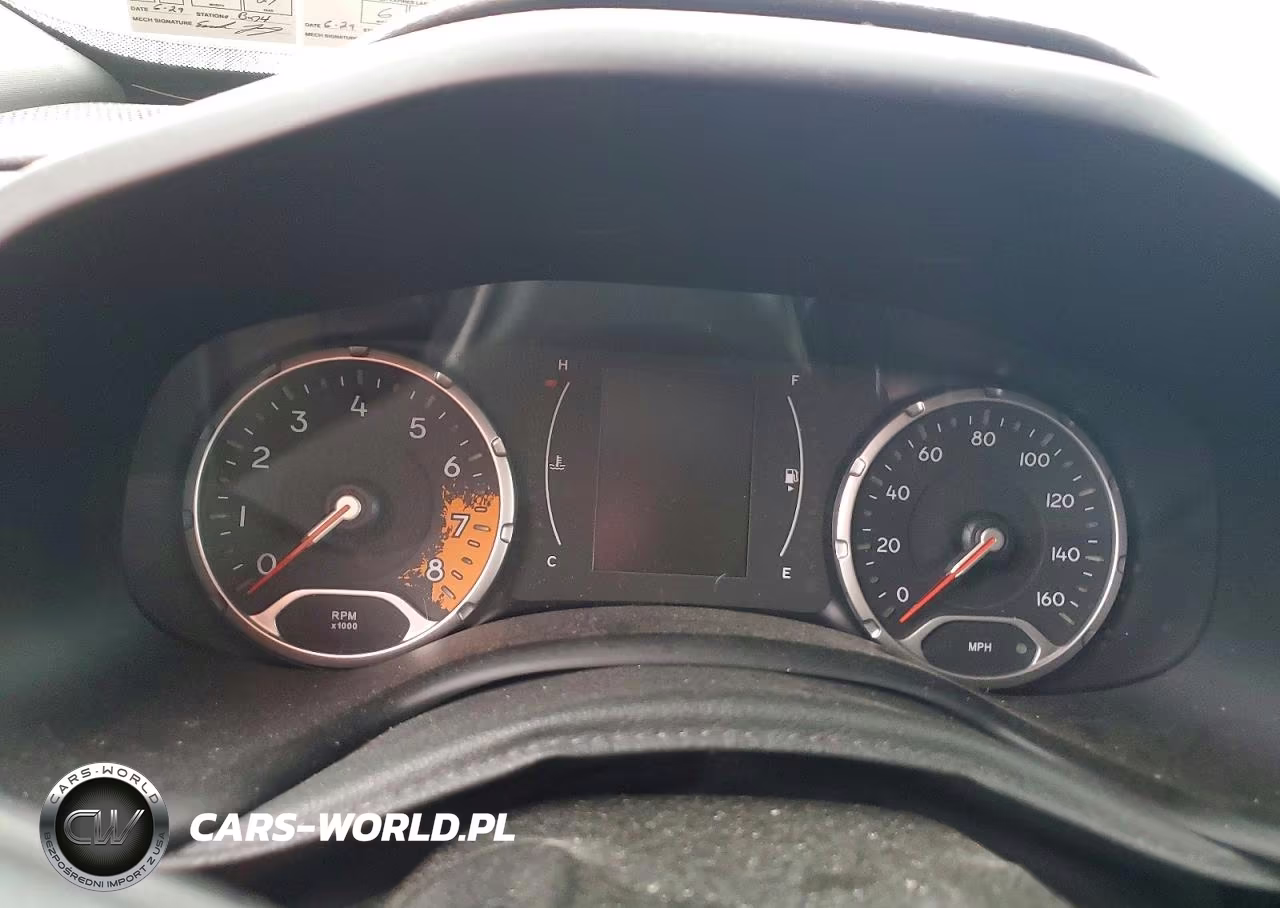2018 Jeep Renegade Latitude VIN:ZACCJBBBXJPH69184 - 9