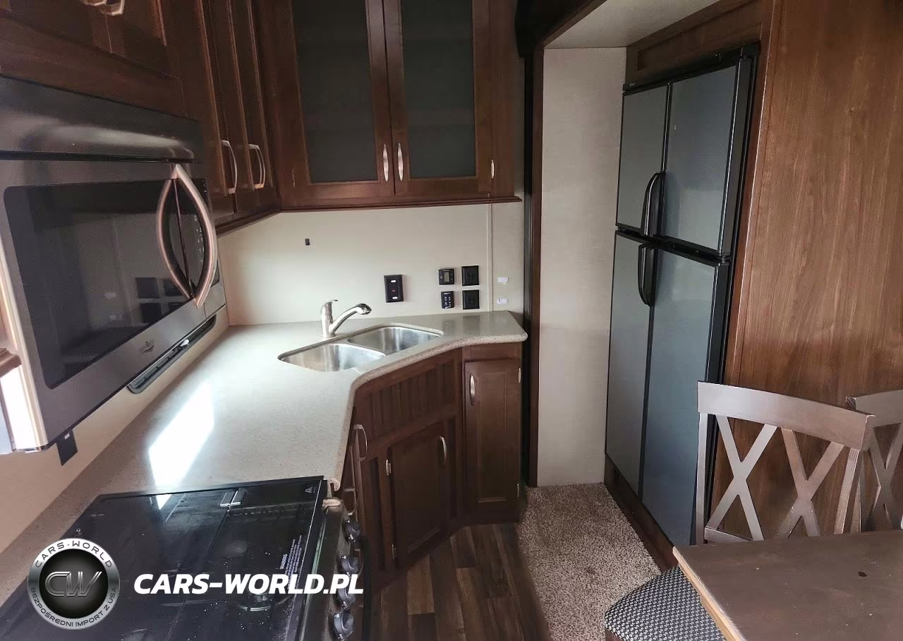 2017 Keystone Montana Camper VIN:4YDF37428HA741649 - 6
