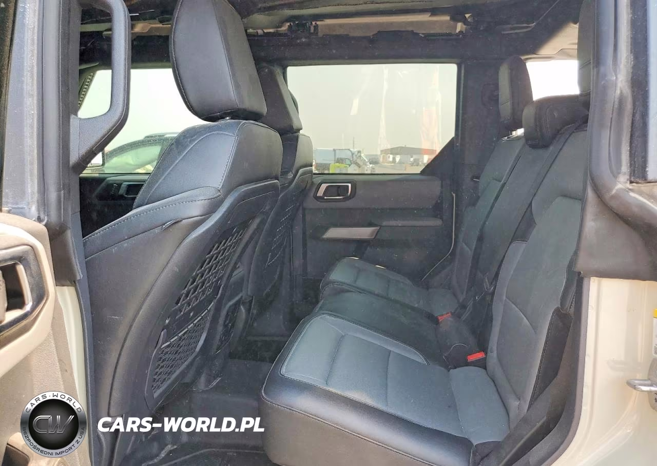 2022 Ford Bronco Base VIN:1FMEE5DH7NLB58678 - 11