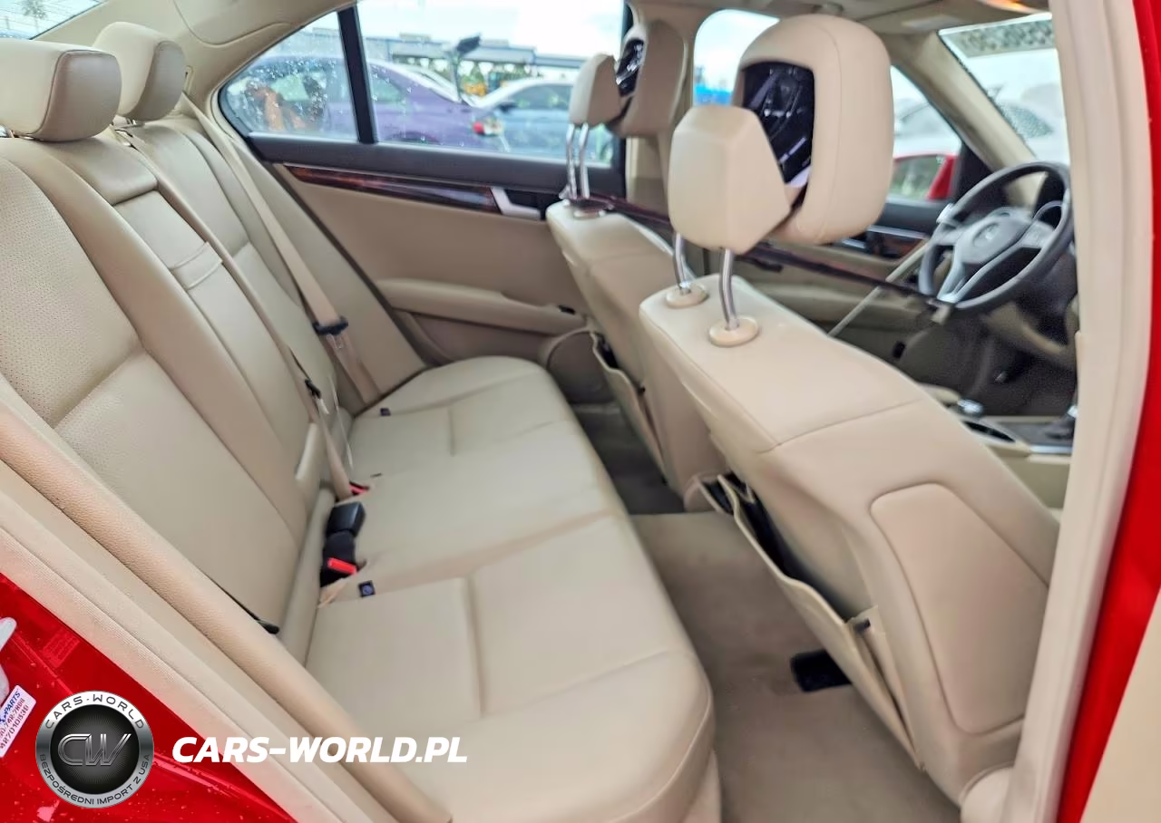 2012 Mercedes-Benz C 250 VIN:WDDGF4HB0CR237023 - 10