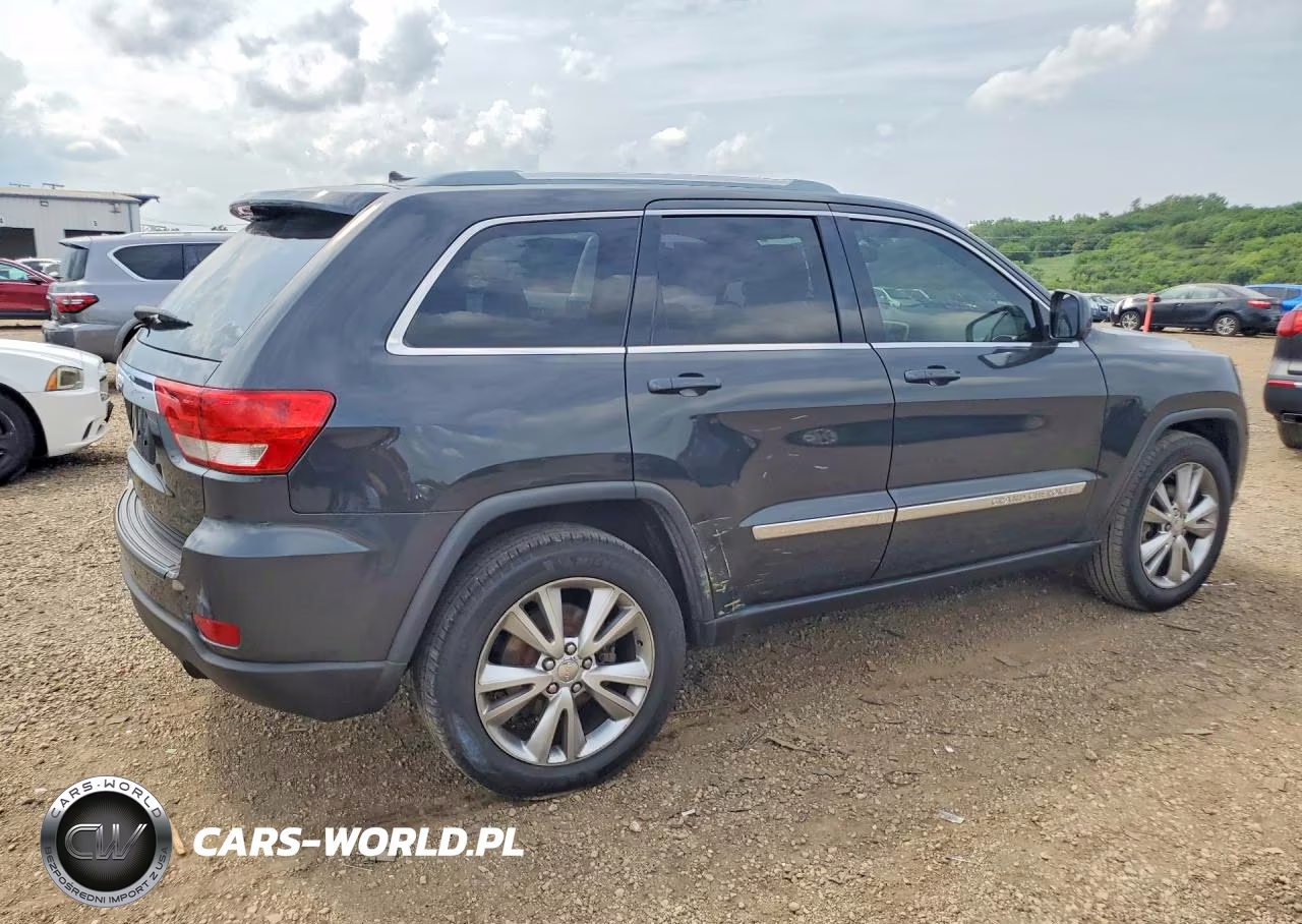 2011 Jeep Grand Cherokee Laredo VIN:1J4RR4GG7BC641889 - 3