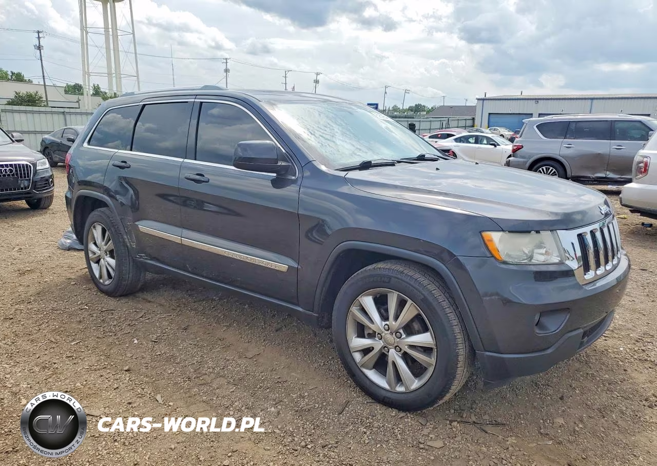 2011 Jeep Grand Cherokee Laredo VIN:1J4RR4GG7BC641889 - 4