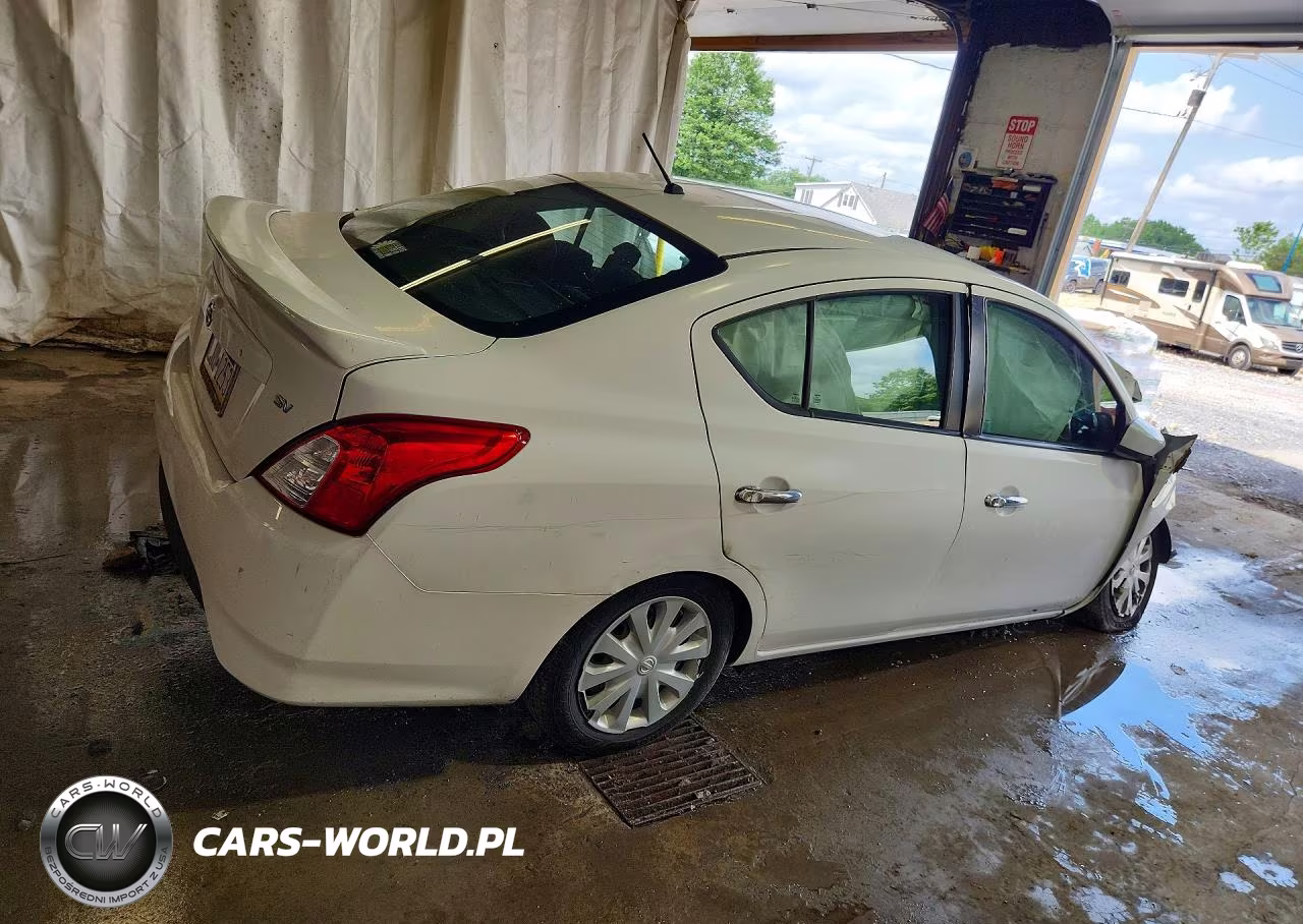 2018 Nissan Versa Sv VIN:3N1CN7AP0JL831945 - 3