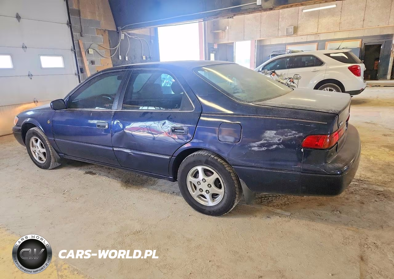 1999 Toyota Camry Le VIN:4T1BG22K1XU500584 - 2
