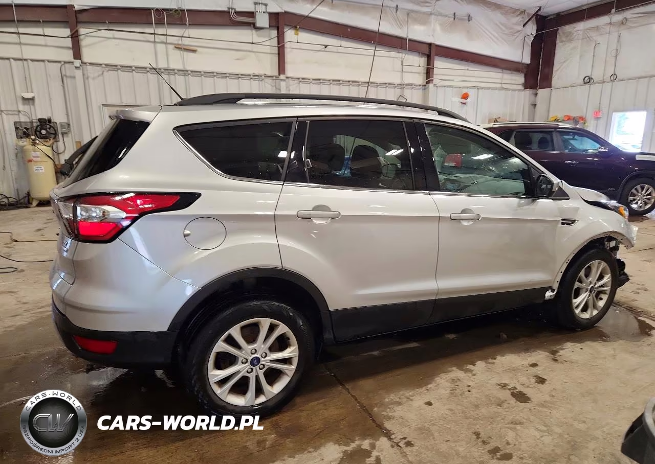 2017 Ford Escape Se VIN:1FMCU9GD6HUC03764 - 3