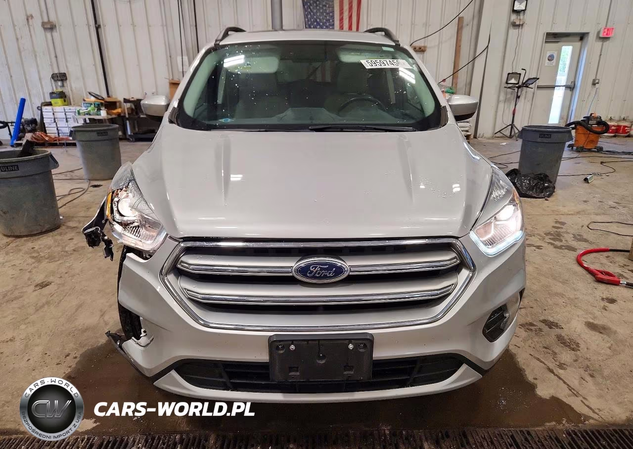 2017 Ford Escape Se VIN:1FMCU9GD6HUC03764 - 5