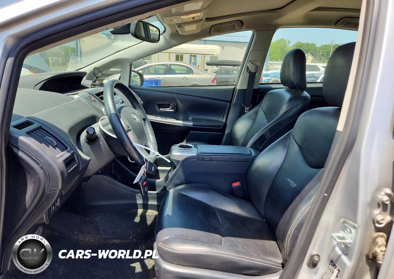 2017 Toyota Prius V Five VIN:JTDZN3EU6HJ073689 - 7
