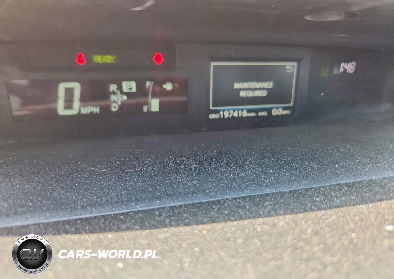 2017 Toyota Prius V Five VIN:JTDZN3EU6HJ073689 - 9