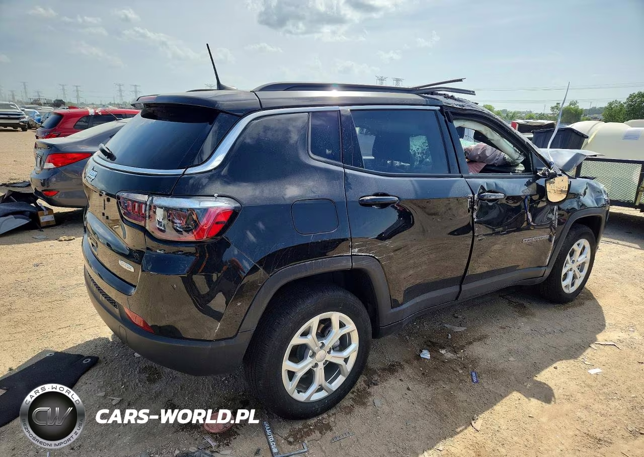 2024 Jeep Compass Latitude VIN:3C4NJDBN6RT101594 - 3