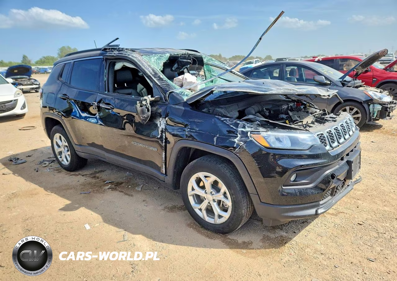 2024 Jeep Compass Latitude VIN:3C4NJDBN6RT101594 - 4