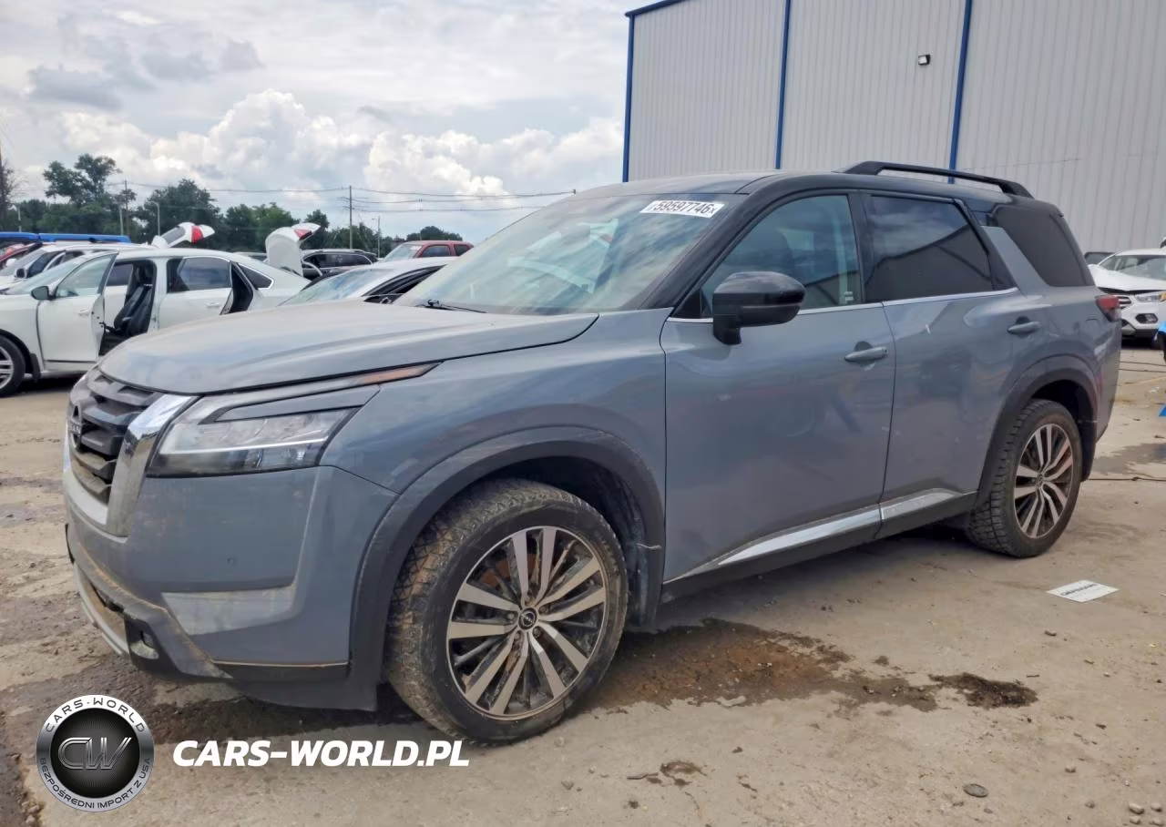 2023 Nissan Pathfinder Platinum – zdjęcie 1 z 13