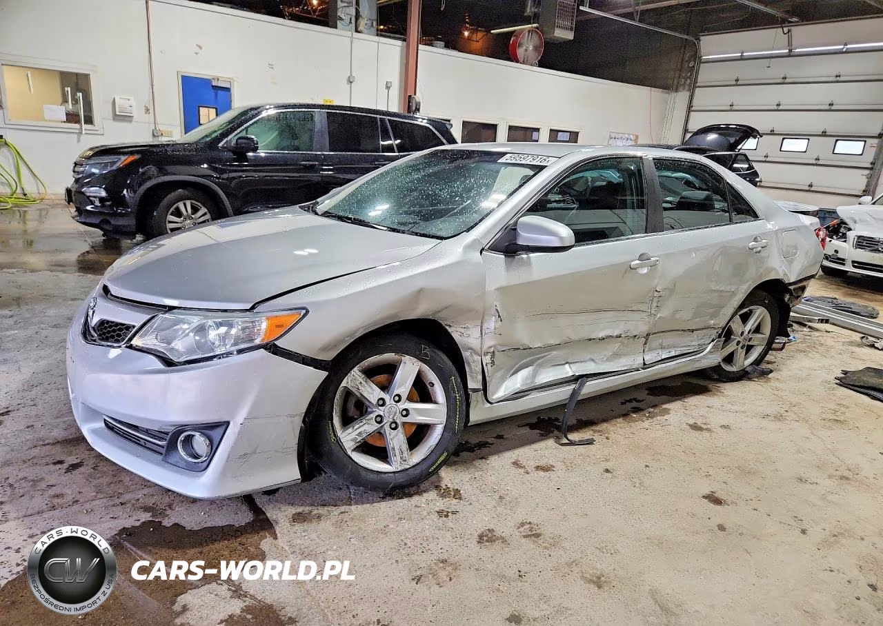 2013 Toyota Camry Se – zdjęcie 1 z 13