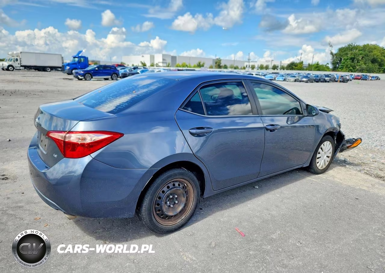 2019 Toyota Corolla Le VIN:2T1BURHE2KC139007 - 3