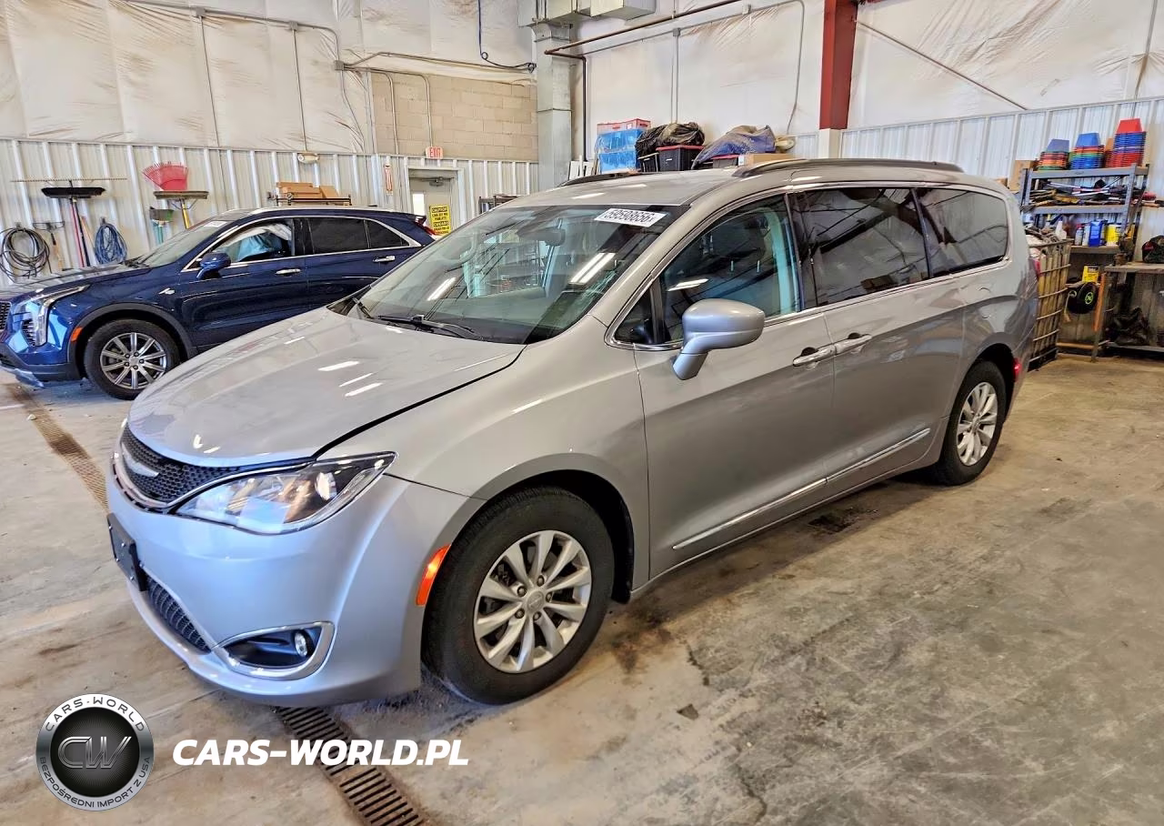 2017 Chrysler Pacifica Touring L