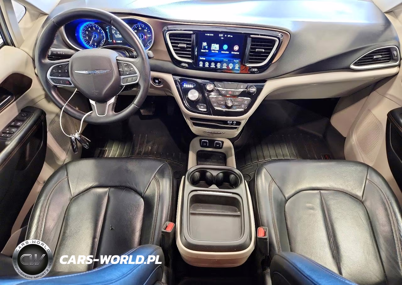 2017 Chrysler Pacifica Touring L VIN:2C4RC1BG2HR527392 - 8