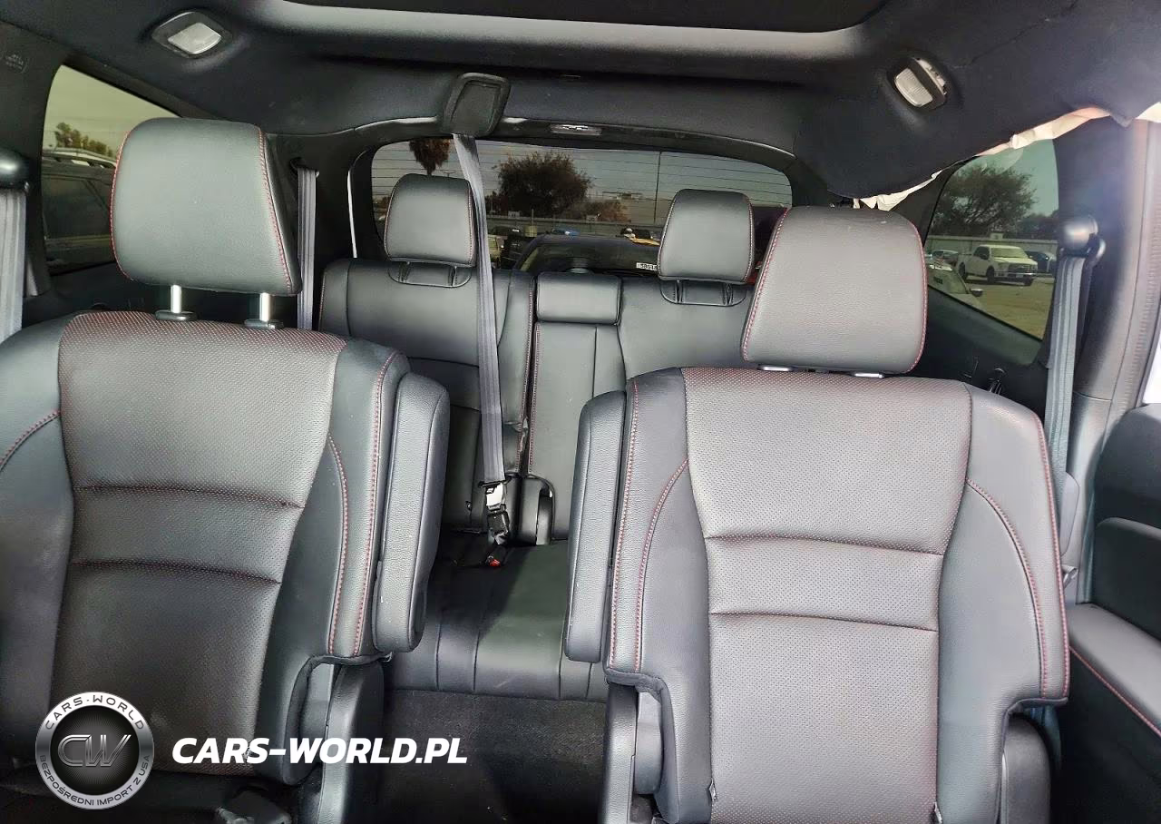 2022 Honda Pilot Black VIN:5FNYF6H75NB067725 - 10