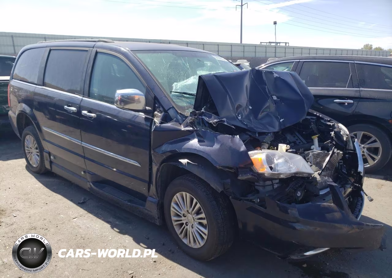 2013 Chrysler Town & Country Touring L VIN:2C4RC1CG3DR558224 - 4
