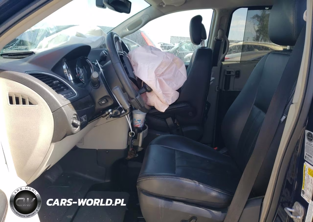 2013 Chrysler Town & Country Touring L VIN:2C4RC1CG3DR558224 - 7