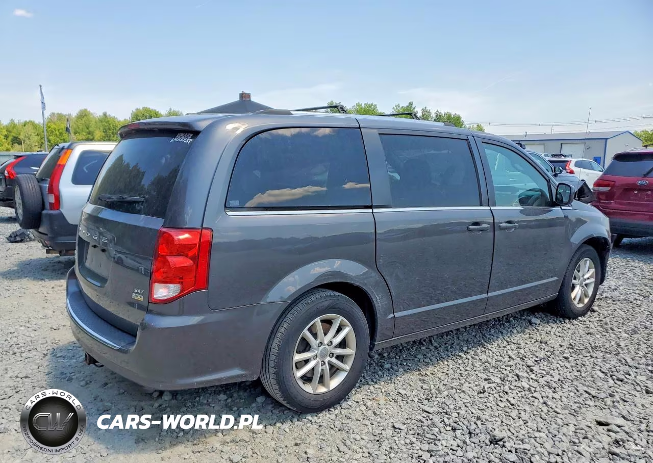 2018 Dodge Grand Caravan Sxt VIN:2C4RDGCG4JR265671 - 3