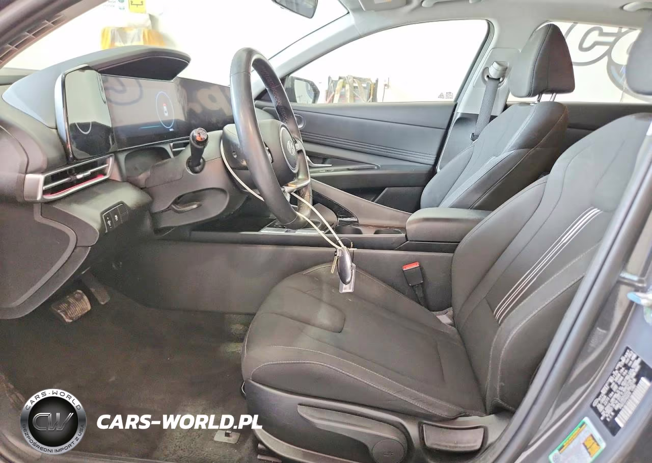 2025 Hyundai Elantra Sel VIN:KMHLS4DG0SU862518 - 7
