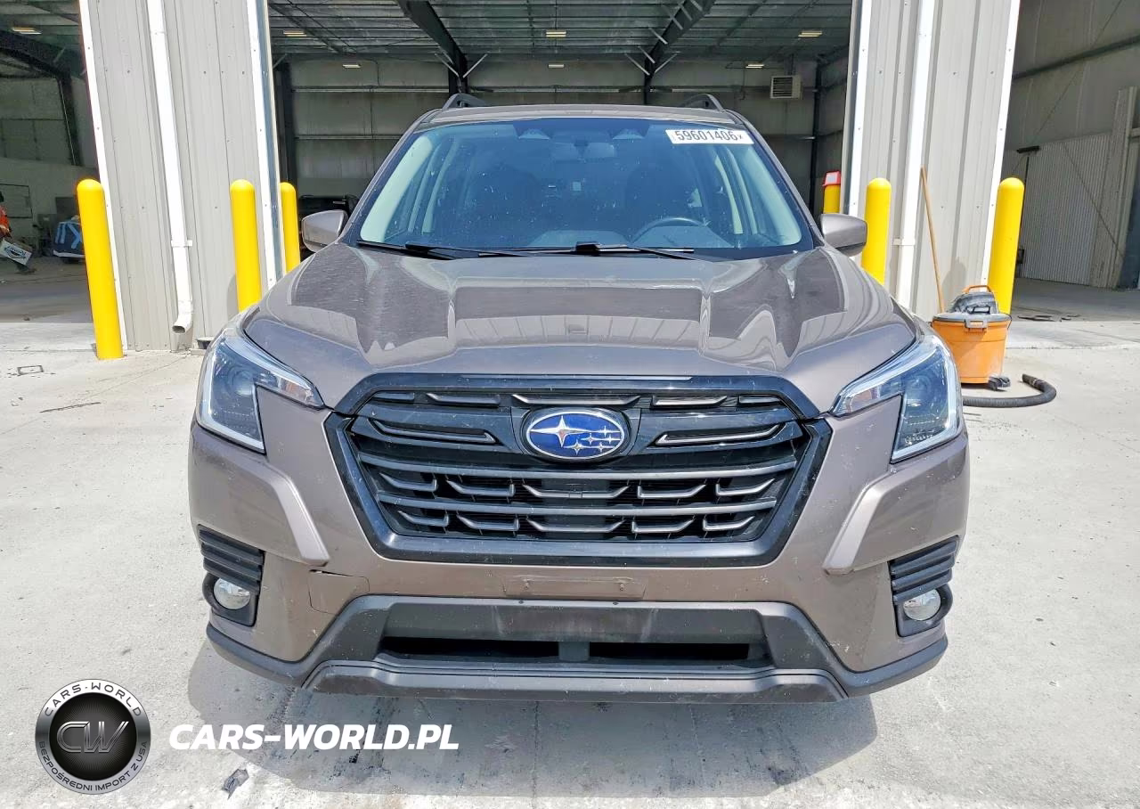 2023 Subaru Forester Premium VIN:JF2SKAEC1PH530602 - 5