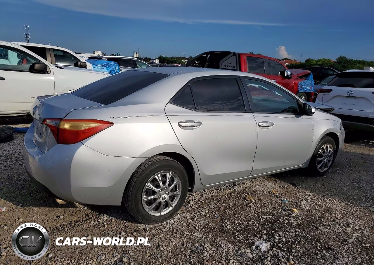 2015 Toyota Corolla L VIN:2T1BURHEXFC447144 - 3