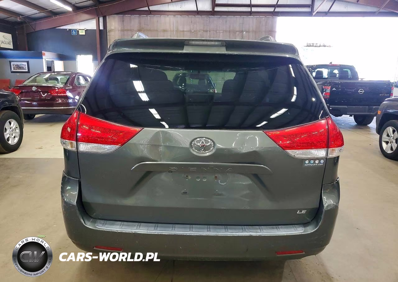 2011 Toyota Sienna VIN:5TDKK3DC3BS035382 - 6