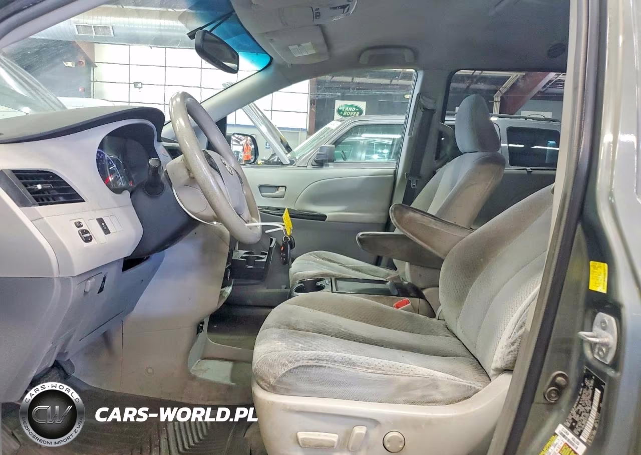 2011 Toyota Sienna VIN:5TDKK3DC3BS035382 - 7