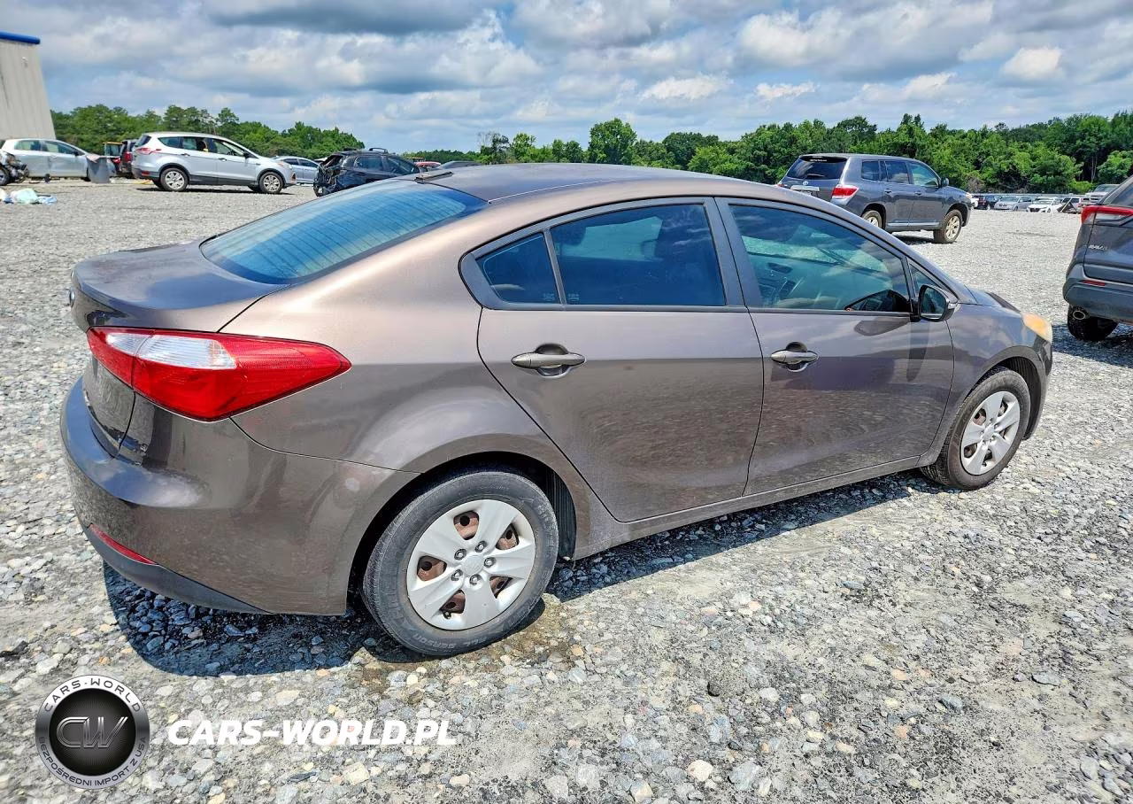 2015 Kia Forte Lx VIN:KNAFX4A62F5315648 - 3