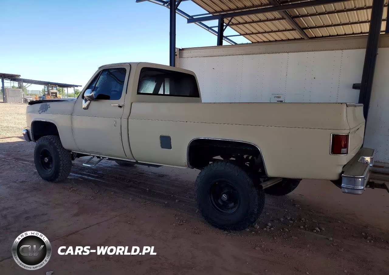 1985 Chevrolet K10 VIN:1GCEK14N4FS159614 - 2