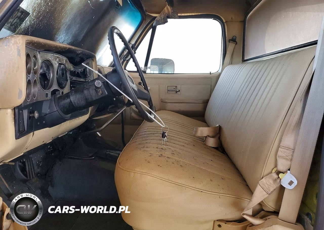 1985 Chevrolet K10 VIN:1GCEK14N4FS159614 - 7