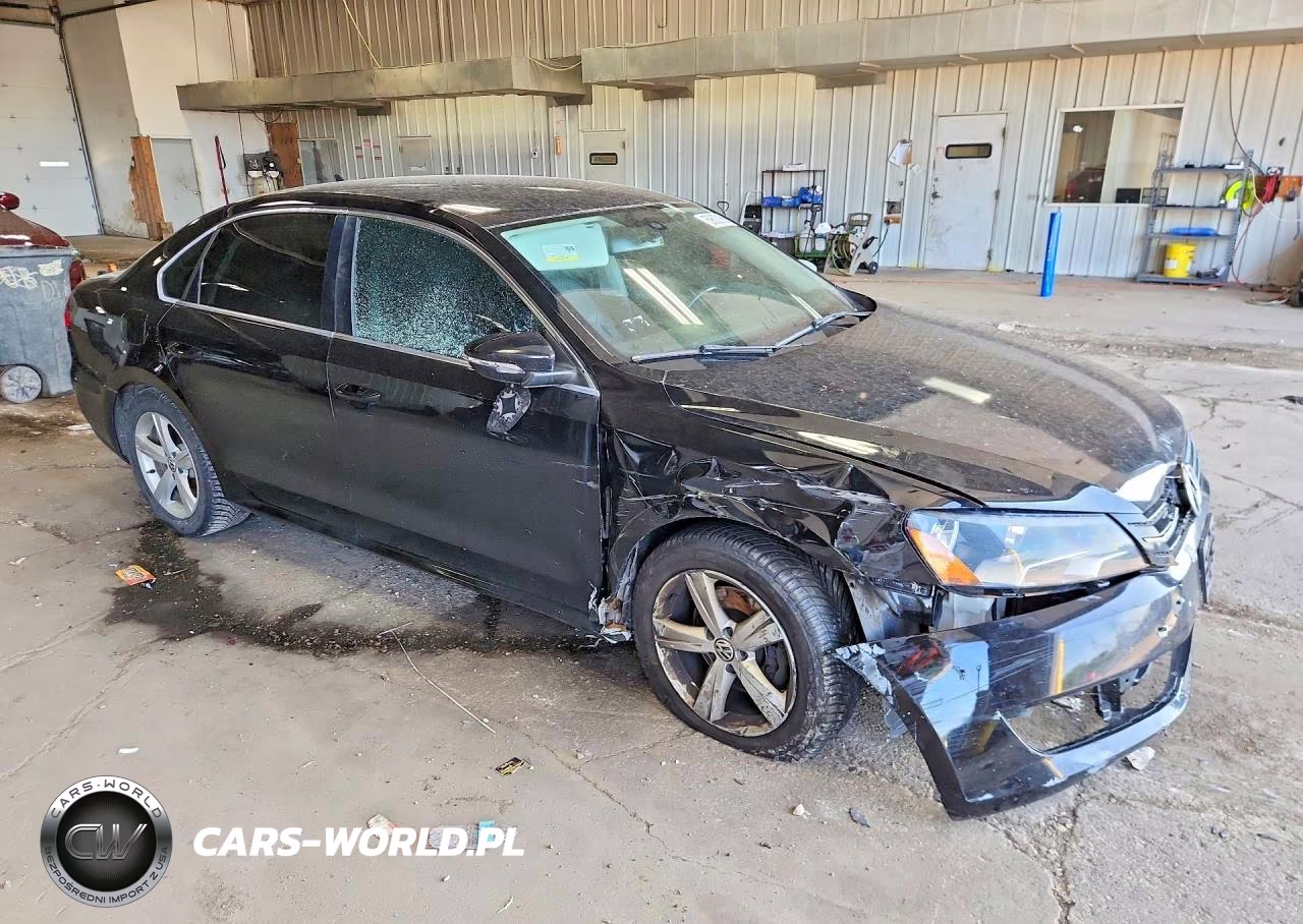2012 Volkswagen Passat Se VIN:1VWBP7A37CC101252 - 4
