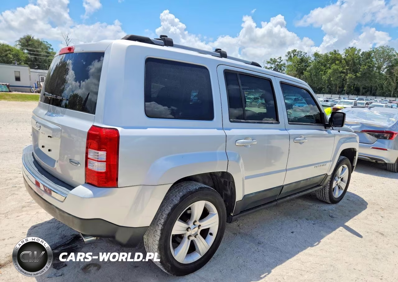 2011 Jeep Patriot Latitude VIN:1J4NF4GB9BD244979 - 3