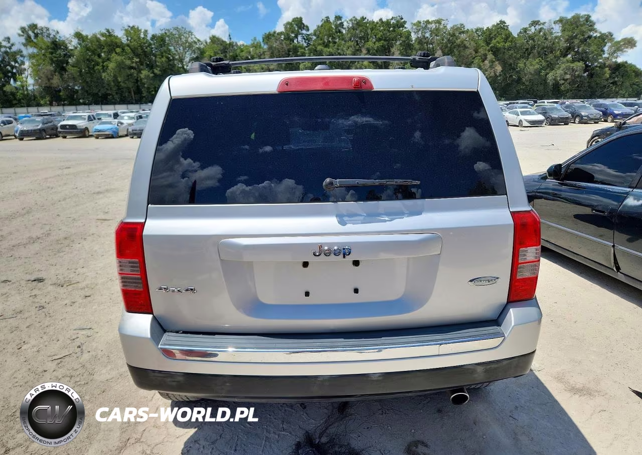 2011 Jeep Patriot Latitude VIN:1J4NF4GB9BD244979 - 6