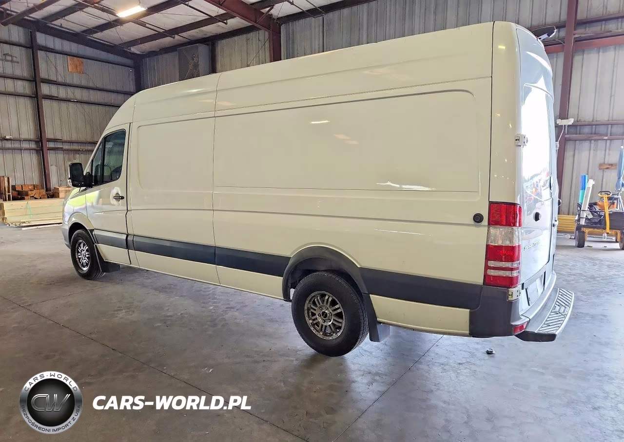2018 Mercedes-Benz Sprinter 2500 Delivery Van VIN:WD3PE8CD7JP618528 - 2