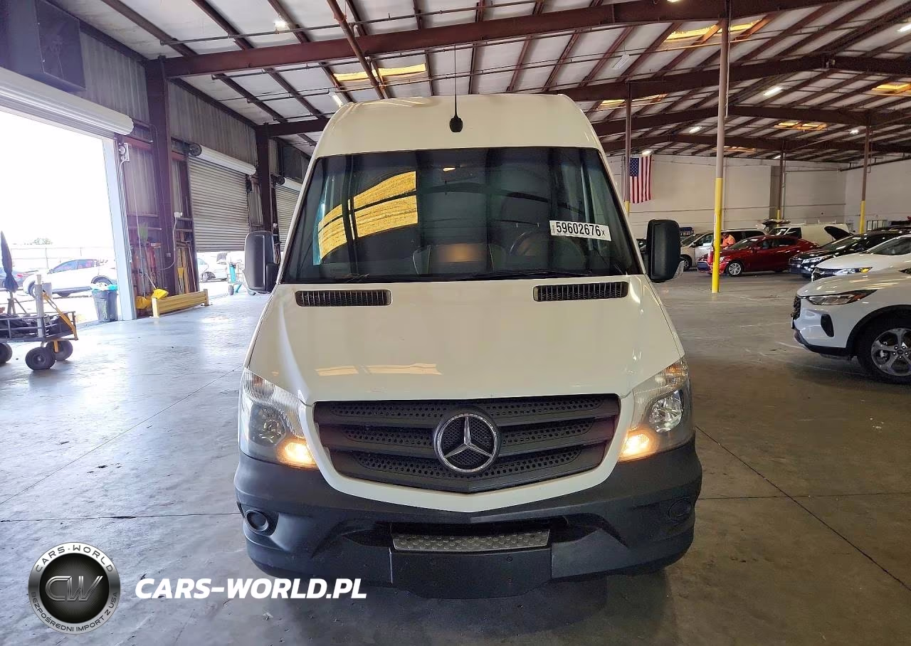 2018 Mercedes-Benz Sprinter 2500 Delivery Van VIN:WD3PE8CD7JP618528 - 5