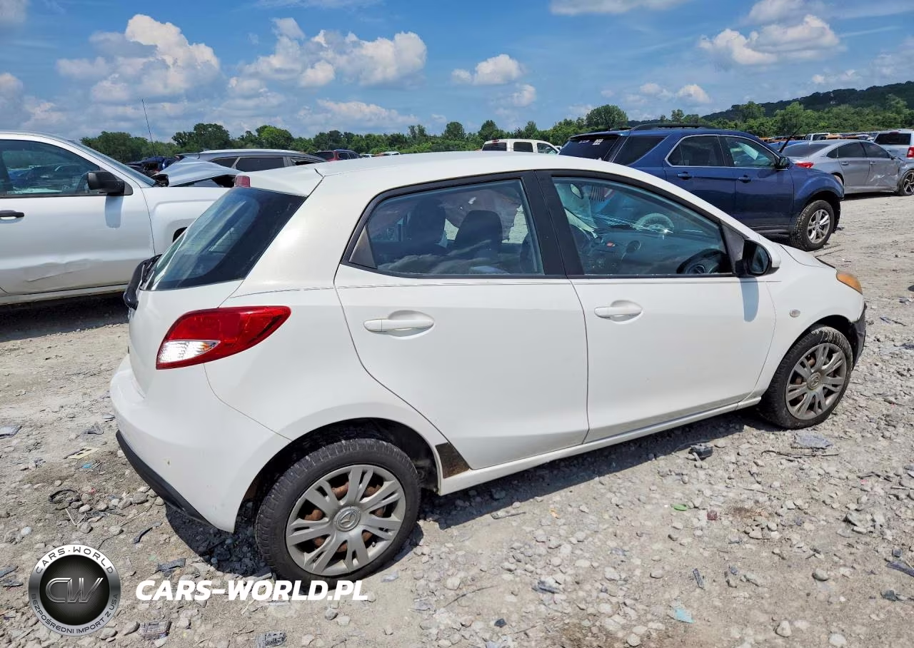 2013 Mazda Mazda2 VIN:JM1DE1KY2D0165422 - 3