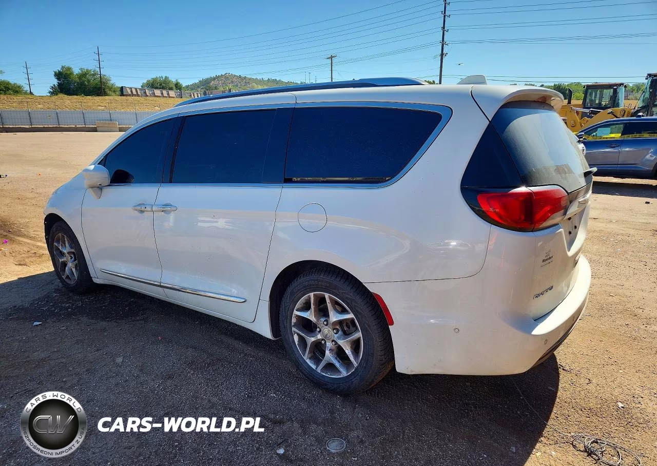 2017 Chrysler Pacifica Touring L Plus VIN:2C4RC1EG6HR608391 - 2