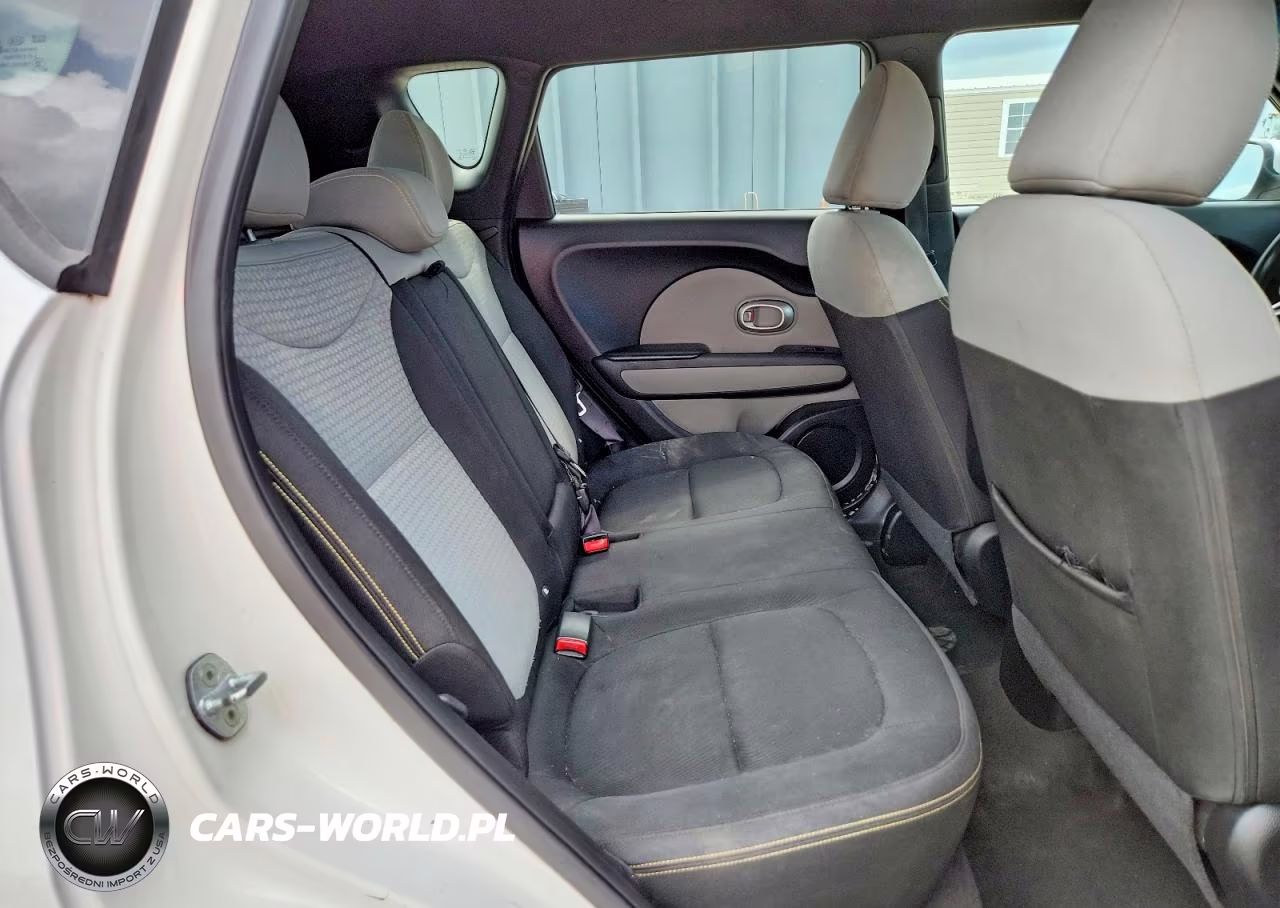 2014 Kia Soul + VIN:KNDJP3A53E7043418 - 10