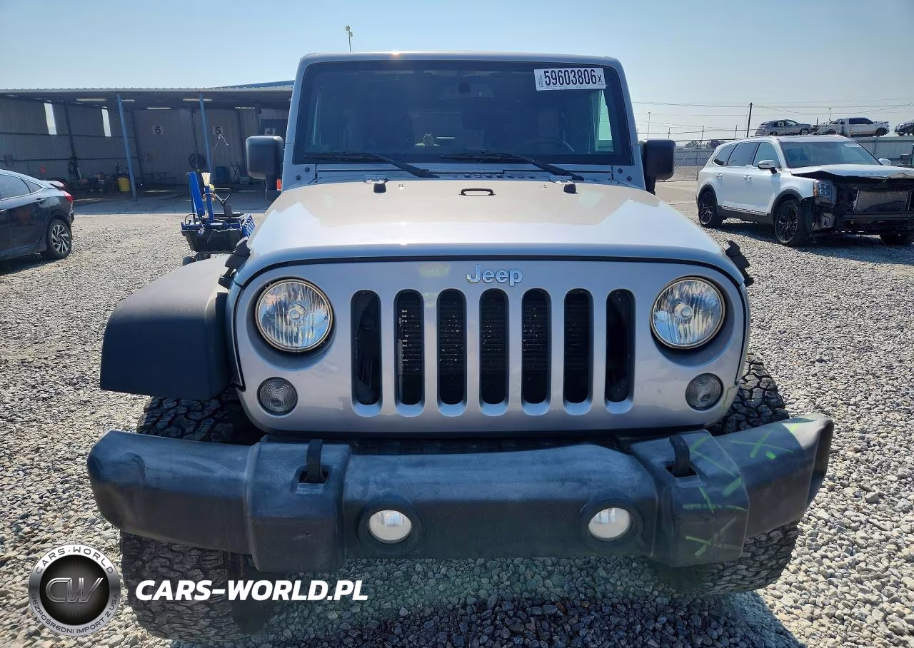 2015 Jeep Wrangler Unlimited Sport VIN:1C4BJWDG9FL739715 - 5