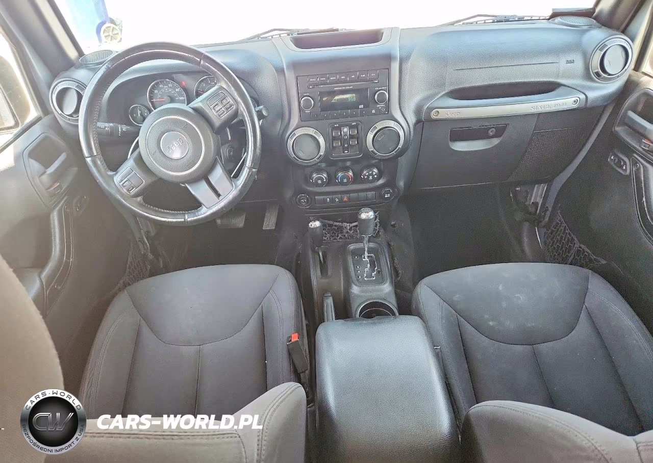 2015 Jeep Wrangler Unlimited Sport VIN:1C4BJWDG9FL739715 - 8
