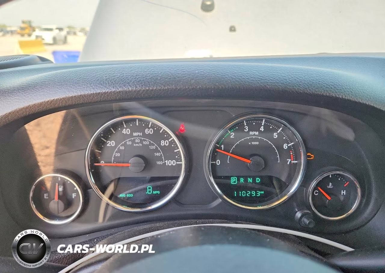 2015 Jeep Wrangler Unlimited Sport VIN:1C4BJWDG9FL739715 - 9
