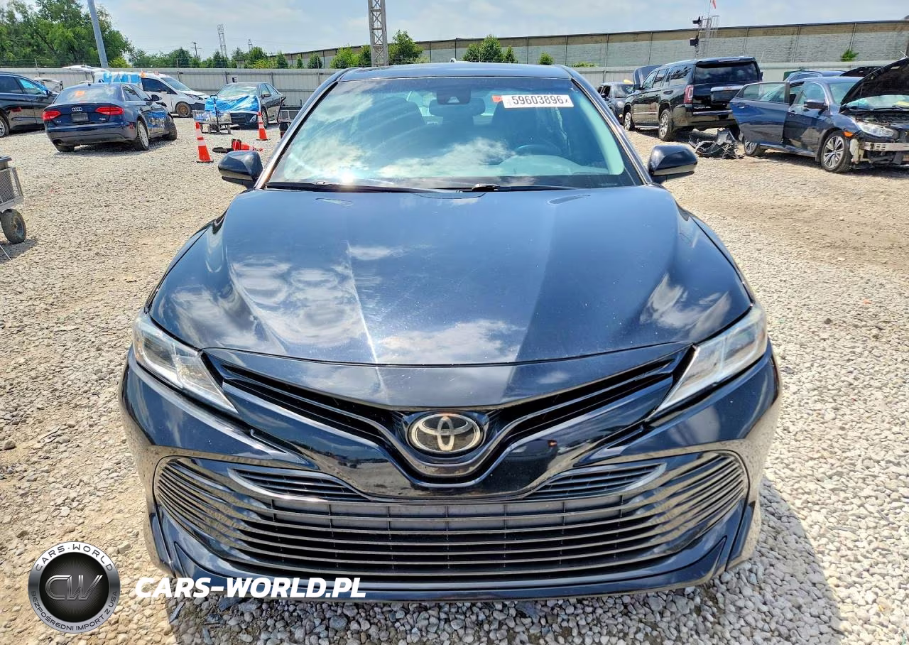2018 Toyota Camry Le VIN:4T1B11HKXJU545985 - 5