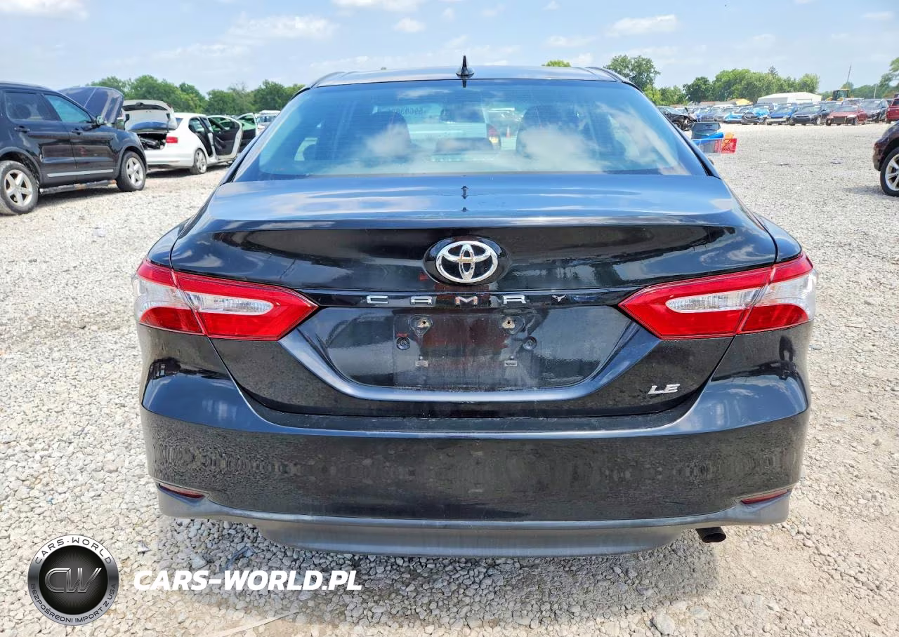 2018 Toyota Camry Le VIN:4T1B11HKXJU545985 - 6