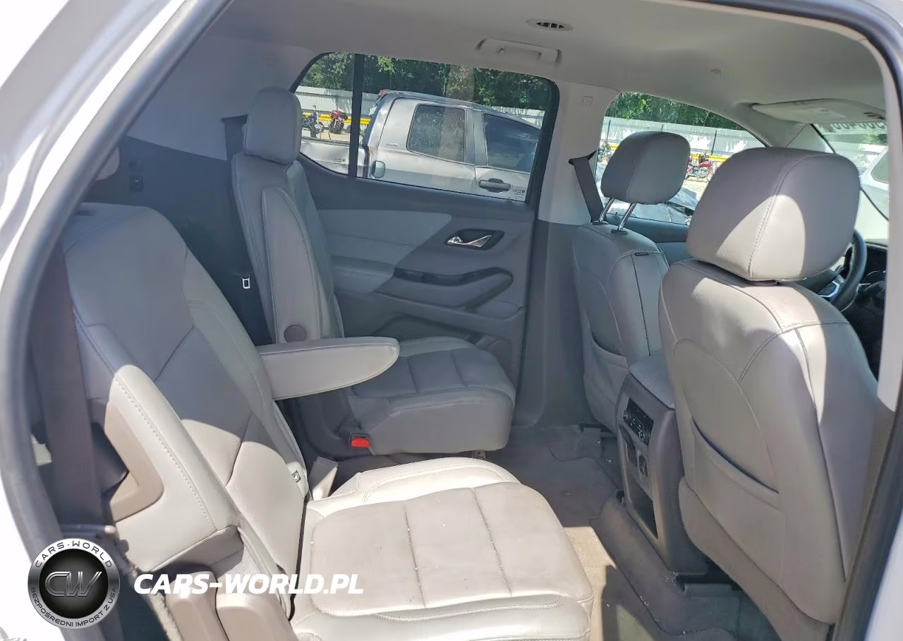 2019 Chevrolet Traverse Premier VIN:1GNERKKW5KJ177625 - 11